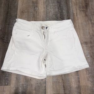 White high rise American Eagle Shorts